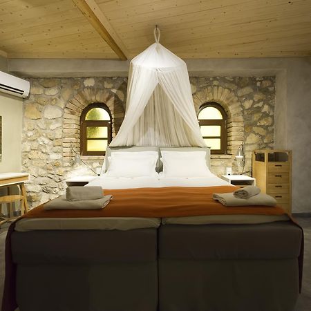 Small Luxury Hotel 1800 Parga Ngoại thất bức ảnh